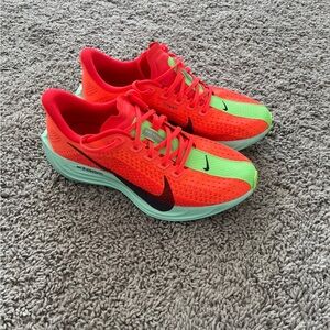 Nike Pegasus Plus, Bright Crimson/Lime Blast/Mint Foam